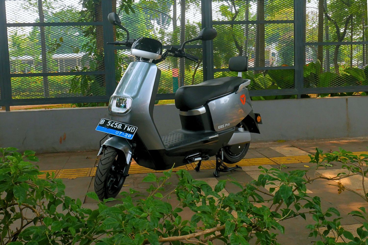 Motor Listrik Yadea E8S