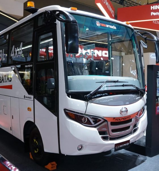 Hino Bus 136 MDBL 4x4