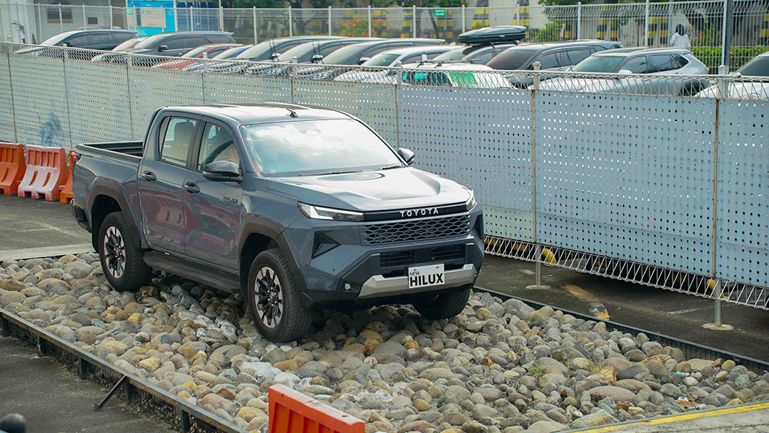 Toyota Hilux Meluncur