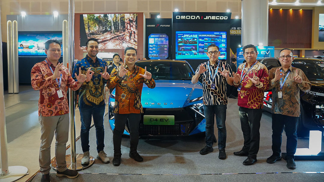 Omoda O4 GIIAS Surabaya 2026