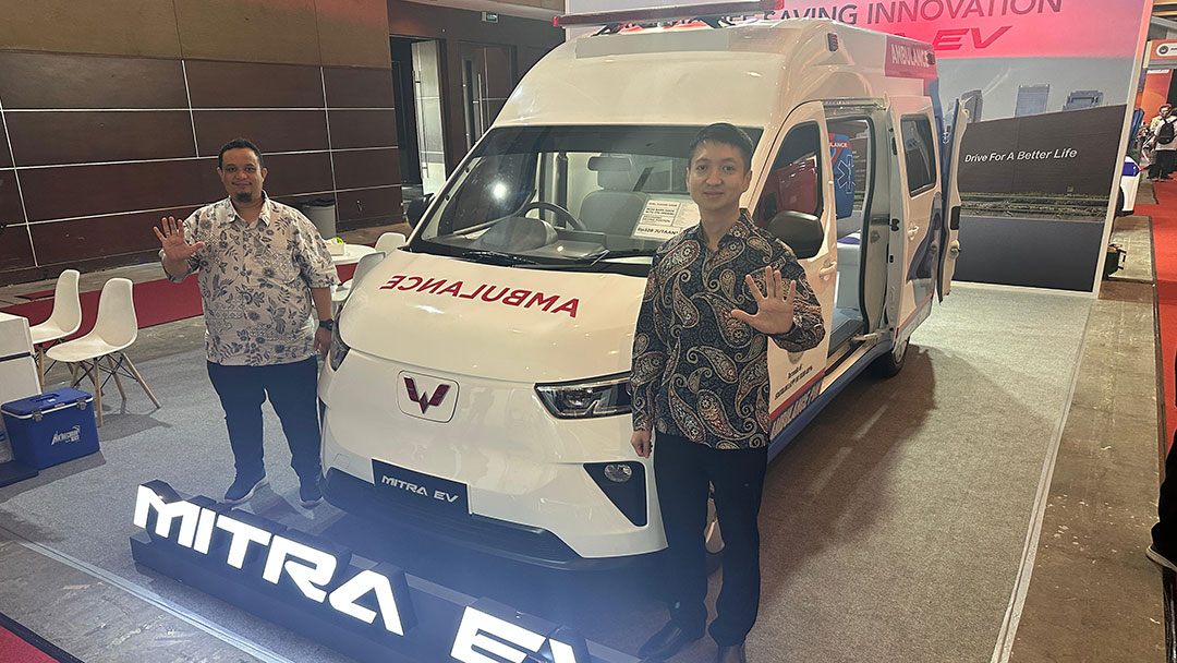 Wuling Mitra EV Ambulans