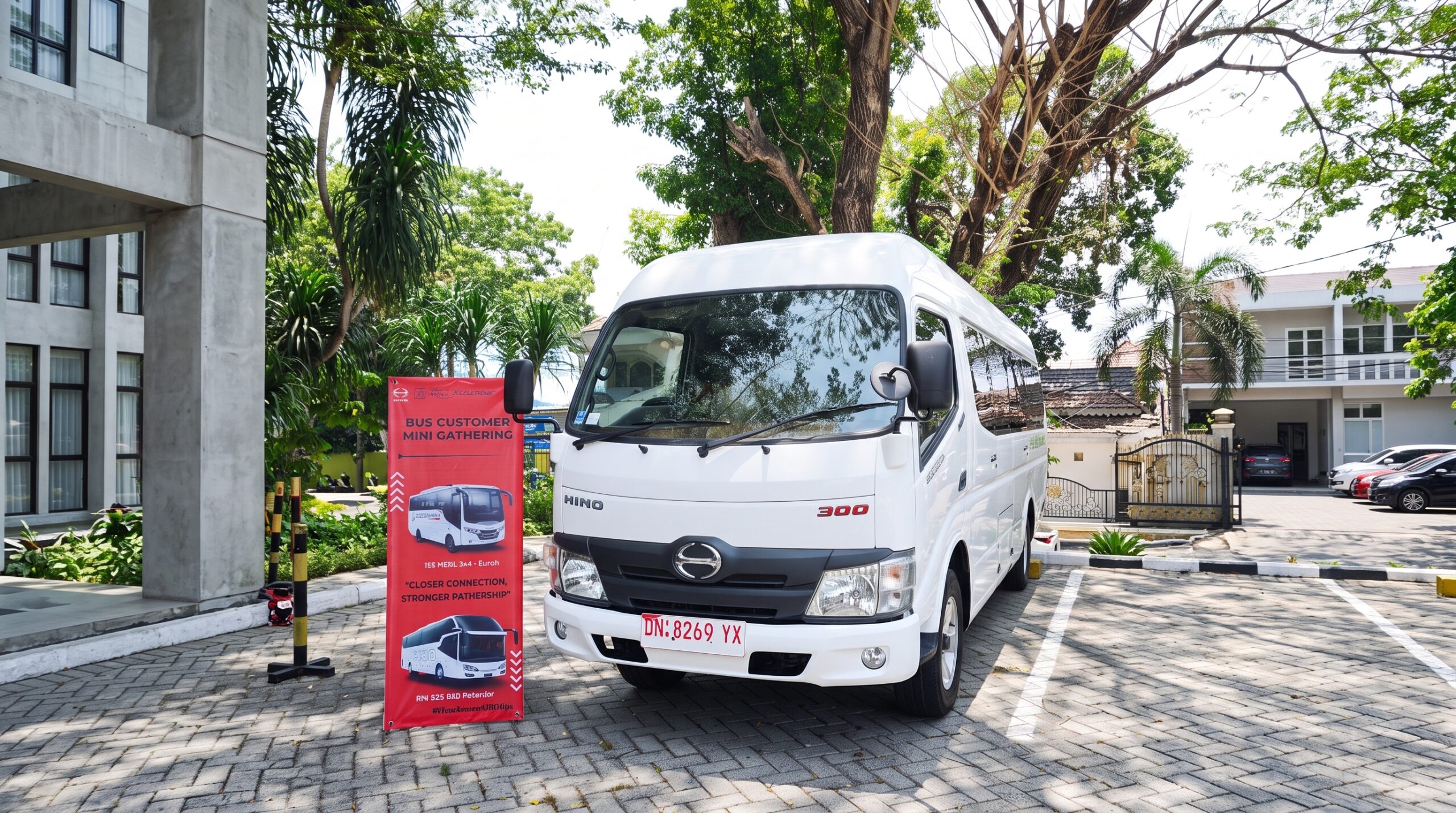 Hino Bidik Pasar Bus Sulawesi Tengah