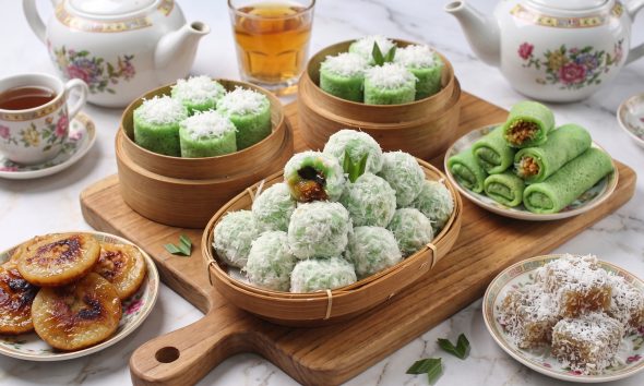 Jajanan berbahan dasar kelapa