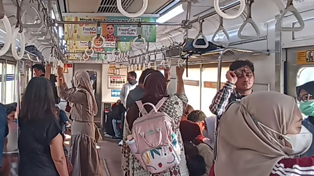 Cara pilih tas buat transportasi umum