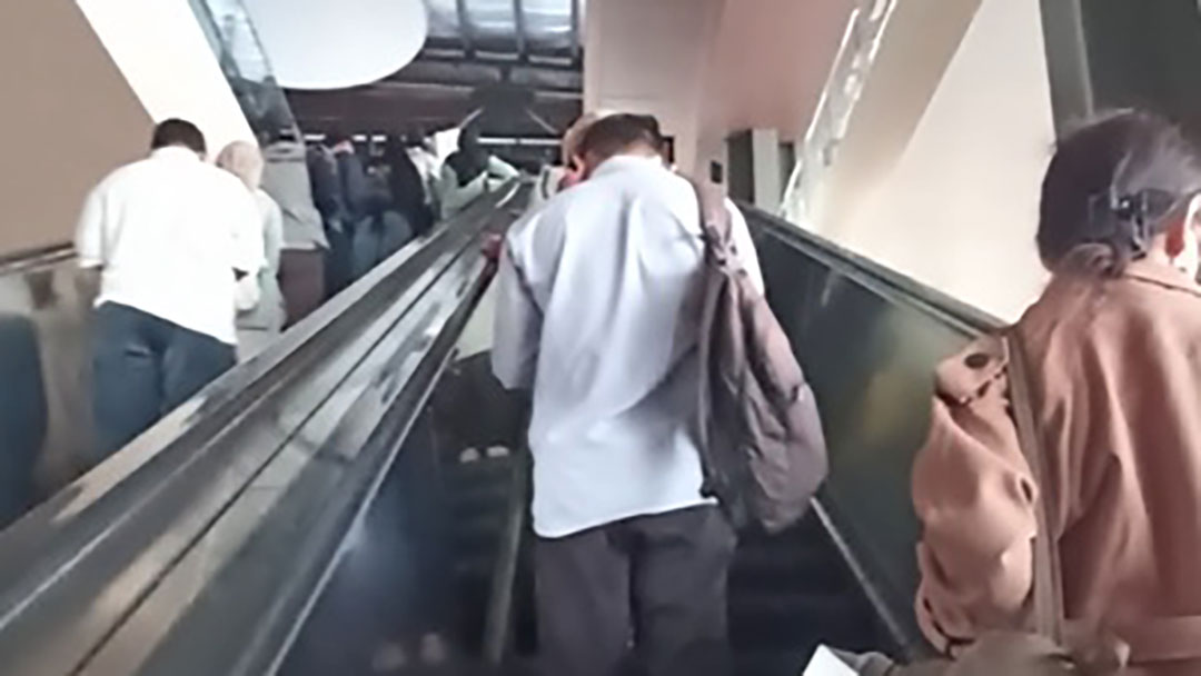 Cara pilih tas buat transportasi umum
