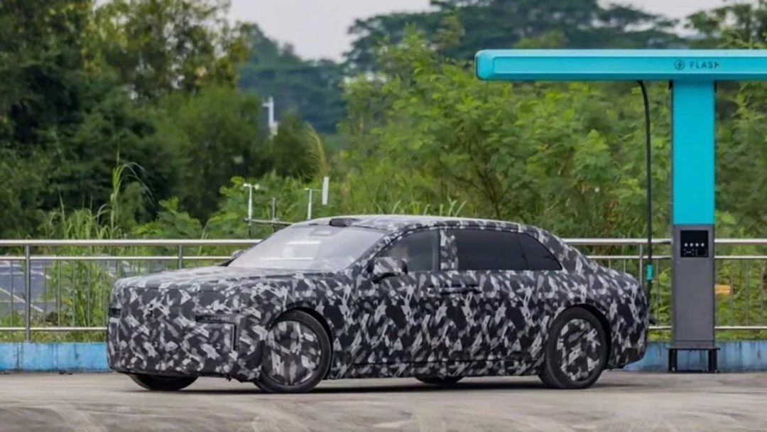 Yangwang tantang Rolls Royce