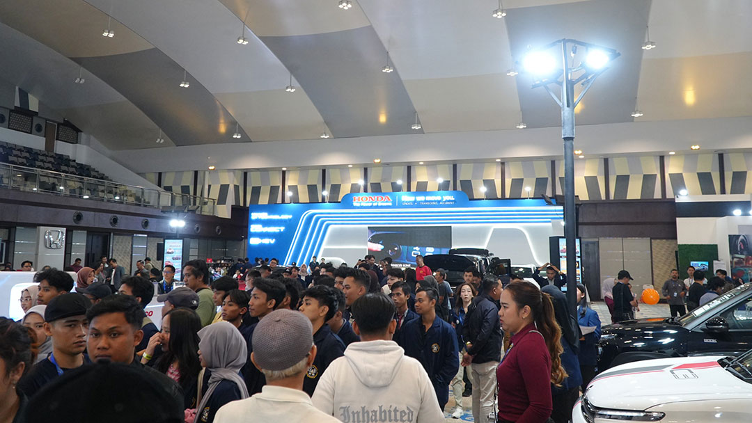 Mobil test drive GIIAS Semarang