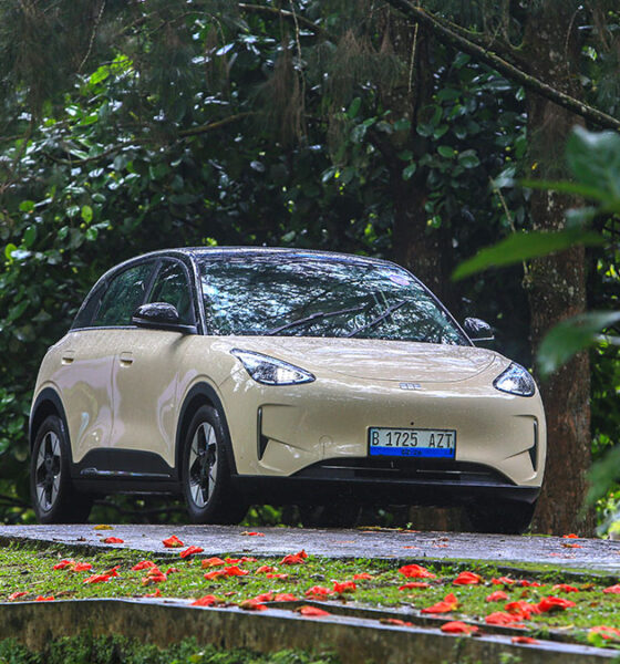 Geely EX2